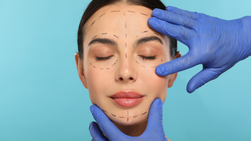 Resultados naturais em cirurgia plástica orientados por Milton Seigi Hayashi.